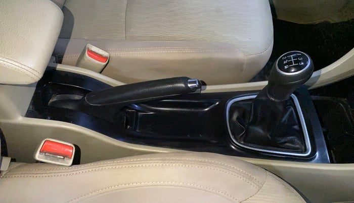 2015 Maruti Ciaz VXI+, Petrol, Manual, 59,542 km, Gear Lever
