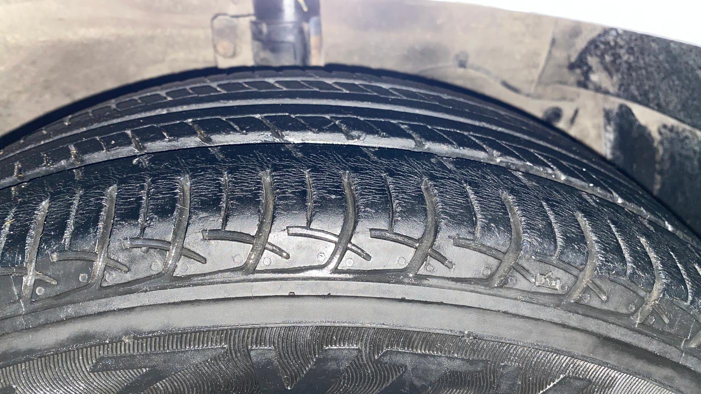 2015 Maruti Ciaz VXI+, Petrol, Manual, 59,542 km, Right Front Tyre Tread