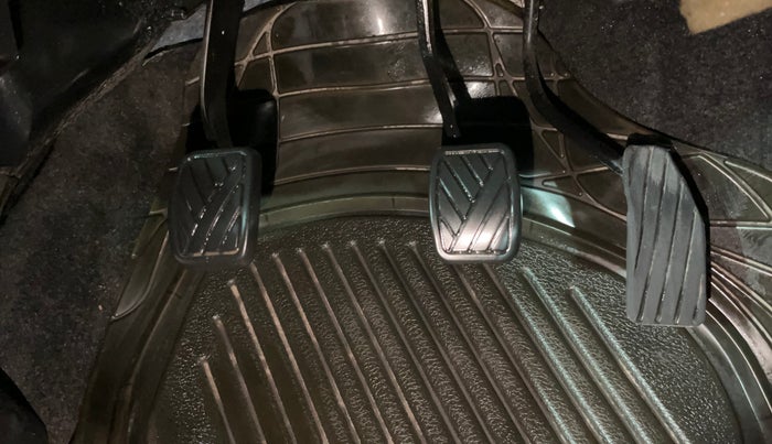 2018 Maruti Wagon R 1.0 LXI CNG, CNG, Manual, 50,792 km, Pedals