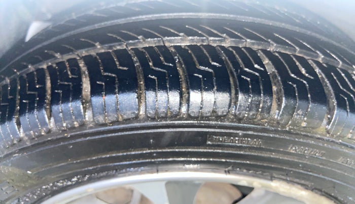 2016 Hyundai Grand i10 ASTA 1.2 KAPPA VTVT, Petrol, Manual, 61,032 km, Left Front Tyre Tread