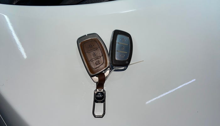 2016 Hyundai Grand i10 ASTA 1.2 KAPPA VTVT, Petrol, Manual, 61,032 km, Key Close Up