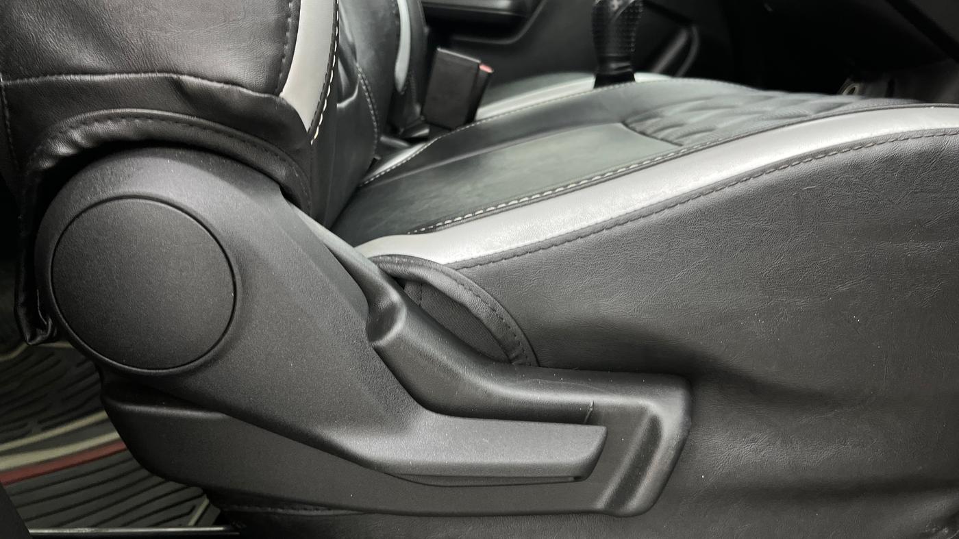 2022 Maruti Celerio VXI, Petrol, Manual, 12,561 km, Driver Side Adjustment Panel