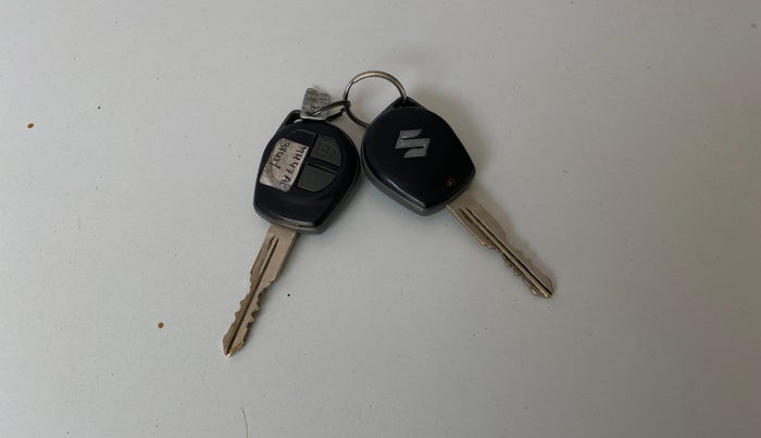 2015 Maruti Ertiga ZXI, CNG, Manual, 1,37,764 km, Key Close Up