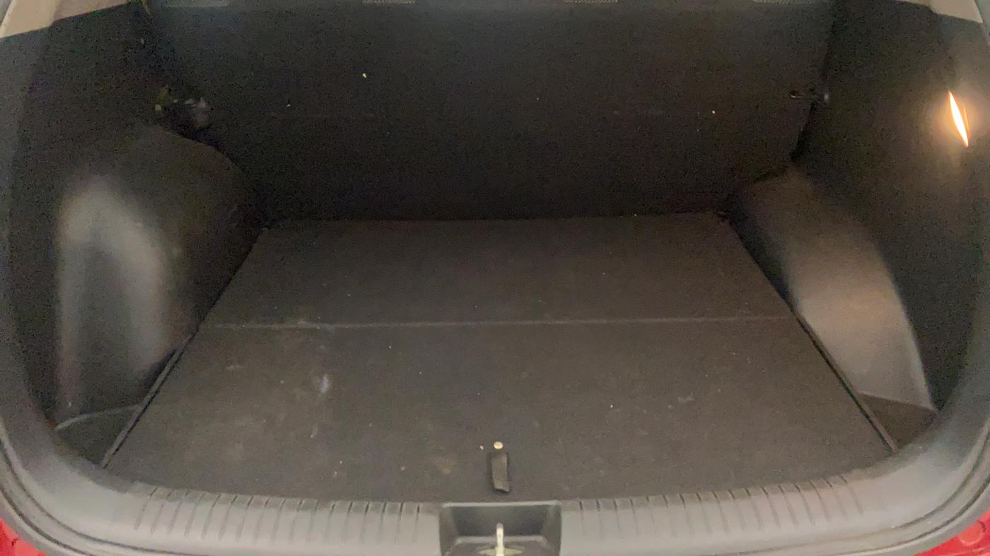2017 Hyundai Creta E PLUS 1.6 PETROL, Petrol, Manual, 93,555 km, Boot Inside