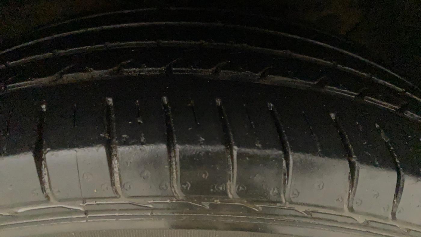 2017 Hyundai Creta E PLUS 1.6 PETROL, Petrol, Manual, 93,555 km, Right Front Tyre Tread