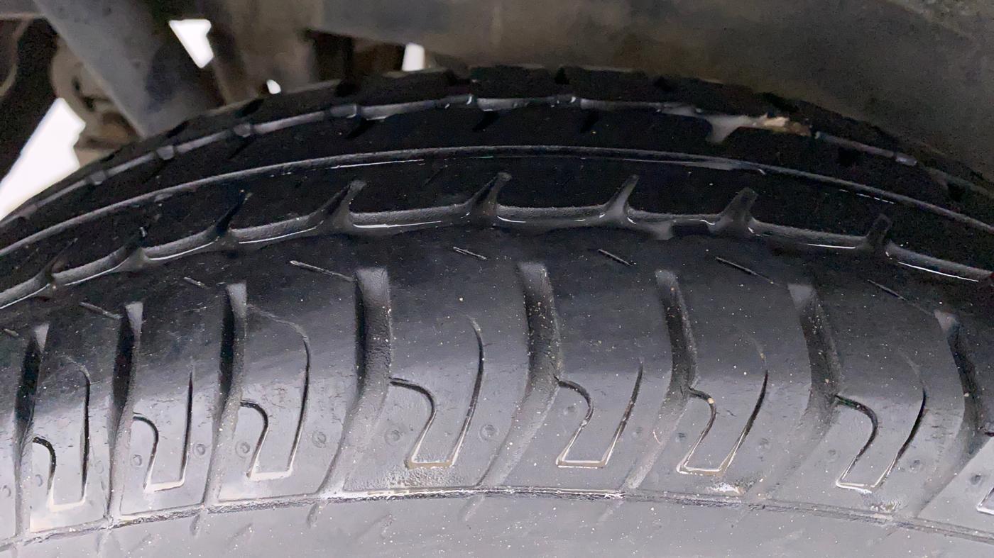 2013 Maruti Wagon R 1.0 LXI, Petrol, Manual, 53,777 km, Right Rear Tyre Tread