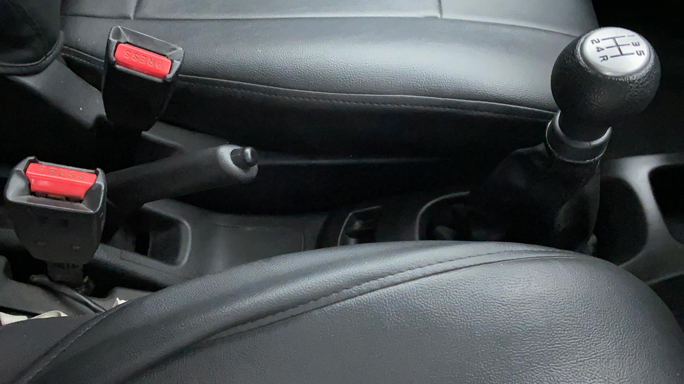 2013 Maruti Wagon R 1.0 LXI, Petrol, Manual, 53,777 km, Gear Lever