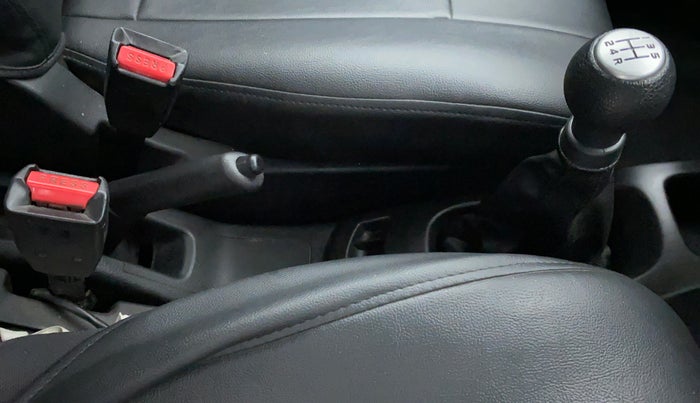 2013 Maruti Wagon R 1.0 LXI, Petrol, Manual, 53,777 km, Gear Lever