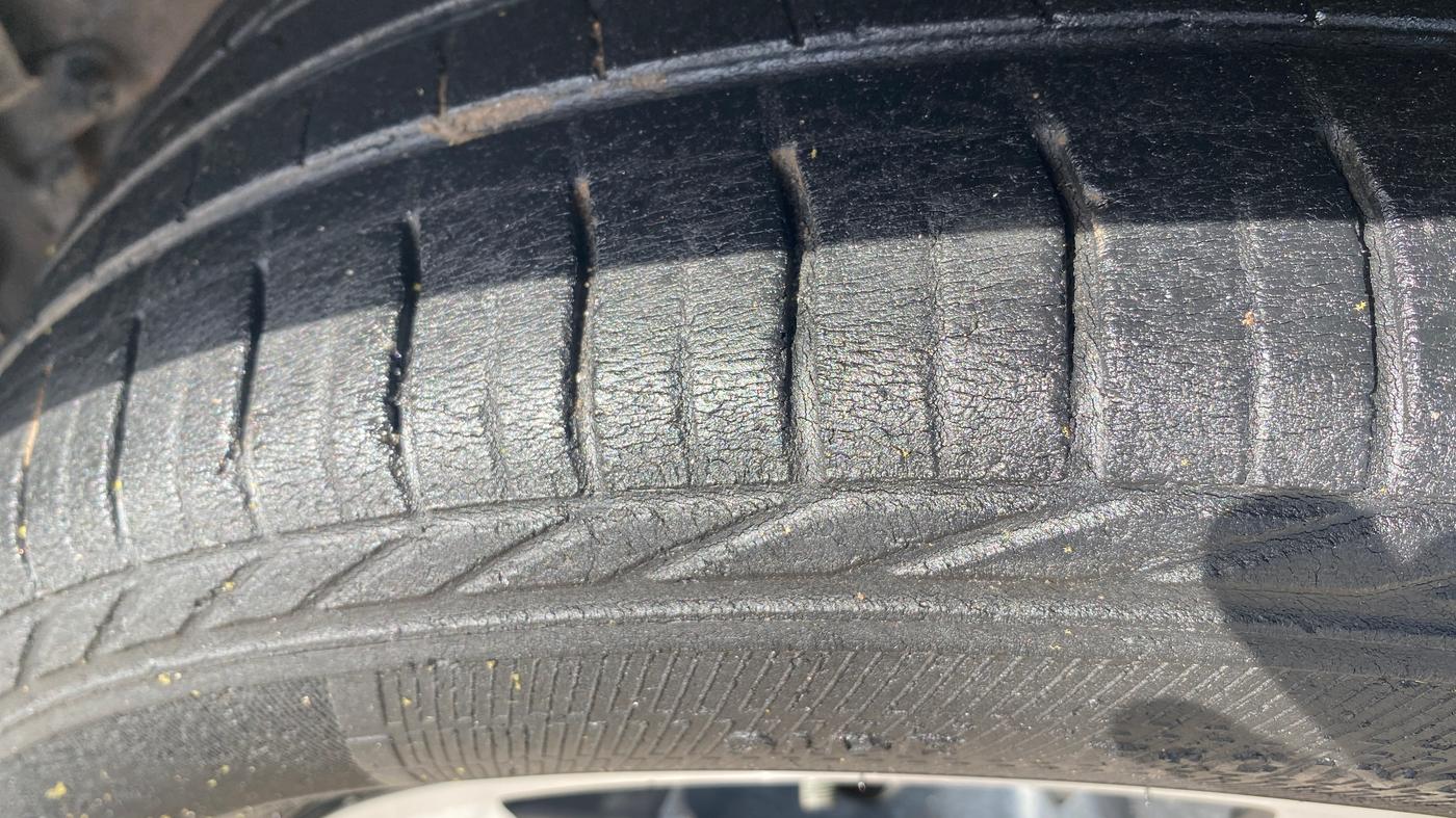 2018 Tata NEXON XZA PLUS PETROL, Petrol, Automatic, 59,408 km, Left Rear Tyre Tread