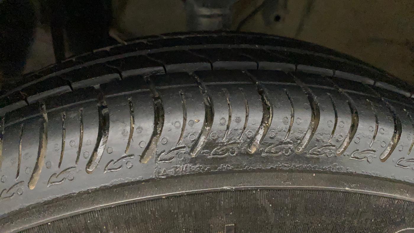 2020 Maruti New Wagon-R VXI 1.0, Petrol, Manual, 60,585 km, Left Front Tyre Tread