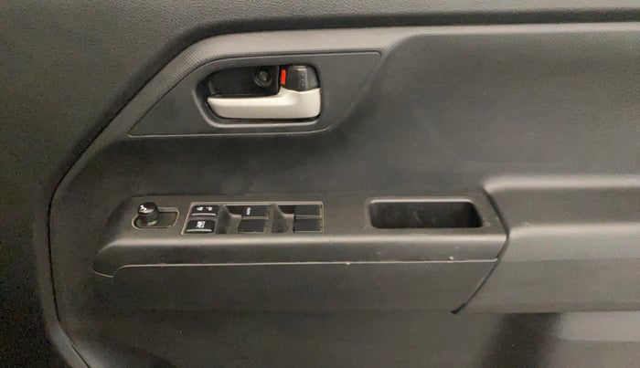 2020 Maruti New Wagon-R VXI 1.0, Petrol, Manual, 60,585 km, Driver Side Door Panels Control