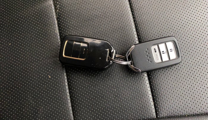 2023 Honda Amaze 1.2L I-VTEC VX, Petrol, Manual, 40,416 km, Key Close Up