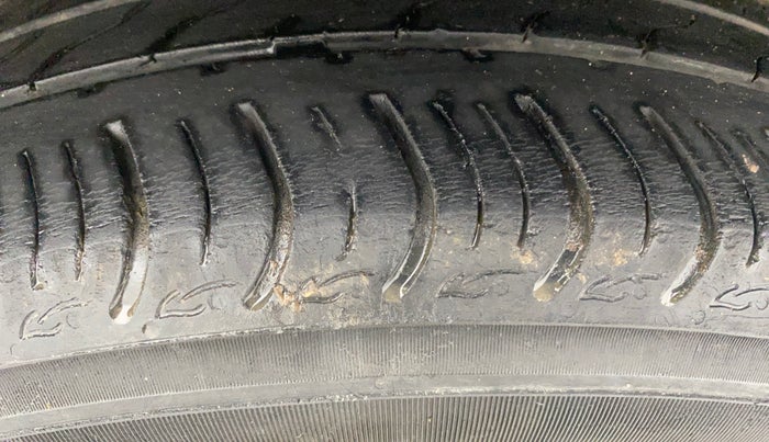 2023 Honda Amaze 1.2L I-VTEC VX, Petrol, Manual, 40,416 km, Left Rear Tyre Tread