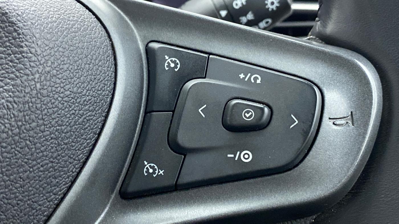 2022 Tata ALTROZ XZA PLUS, Petrol, Automatic, 17,288 km, Adaptive Cruise Control