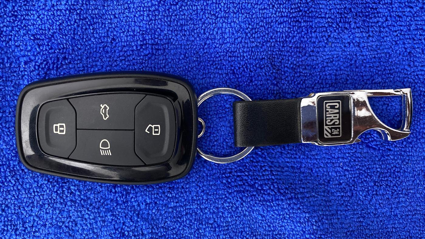 2022 Tata ALTROZ XZA PLUS, Petrol, Automatic, 17,288 km, Key Close Up