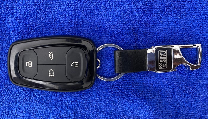 2022 Tata ALTROZ XZA PLUS, Petrol, Automatic, 17,288 km, Key Close Up