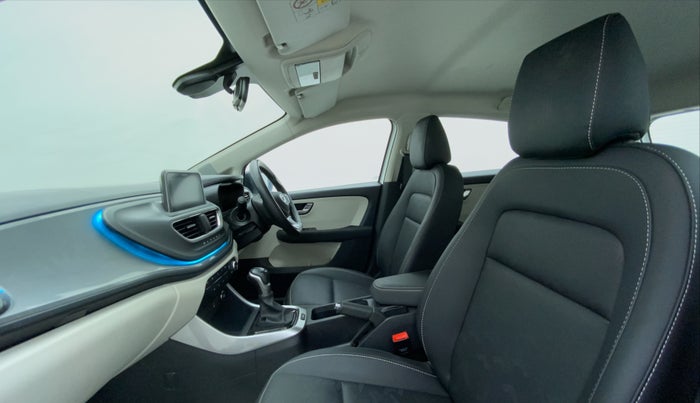 2022 Tata ALTROZ XZA PLUS, Petrol, Automatic, 17,288 km, Right Side Front Door Cabin