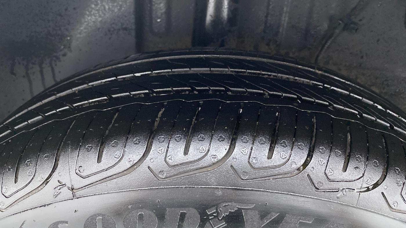 2022 Tata ALTROZ XZA PLUS, Petrol, Automatic, 17,288 km, Right Rear Tyre Tread