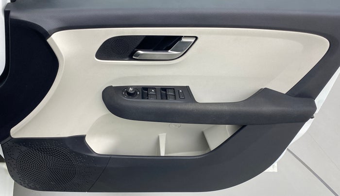 2022 Tata ALTROZ XZA PLUS, Petrol, Automatic, 17,288 km, Driver Side Door Panels Control