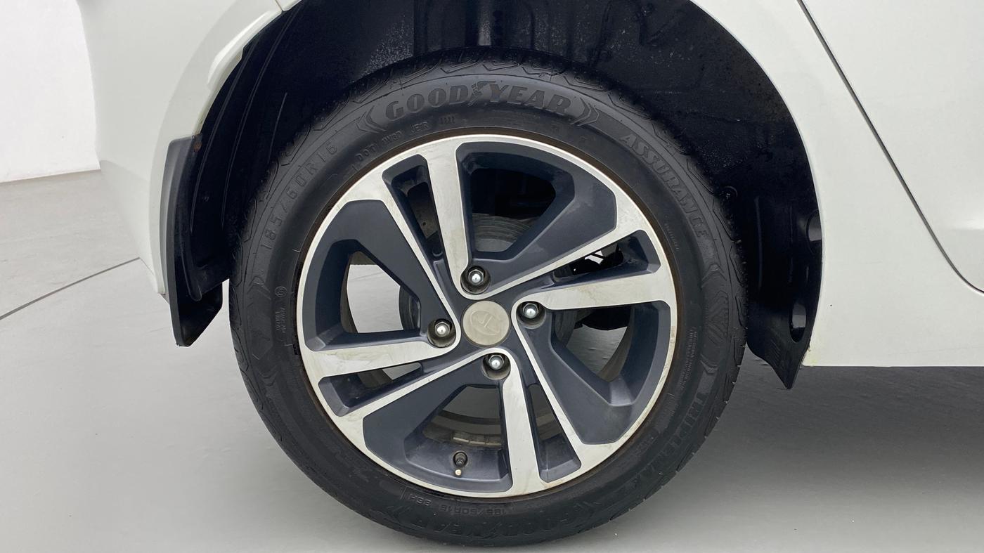 2022 Tata ALTROZ XZA PLUS, Petrol, Automatic, 17,288 km, Right Rear Wheel