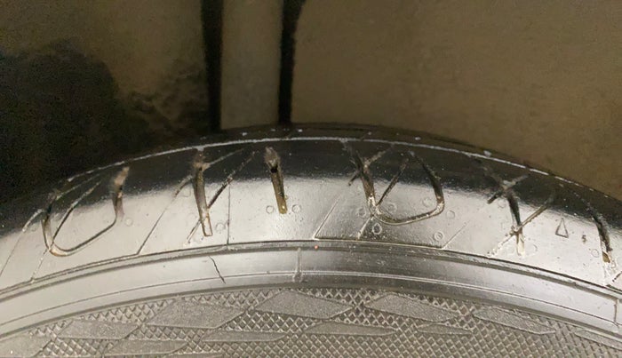 2020 Ford Ecosport TITANIUM 1.5L SPORTS(SUNROOF) DIESEL, Diesel, Manual, 72,241 km, Right Rear Tyre Tread