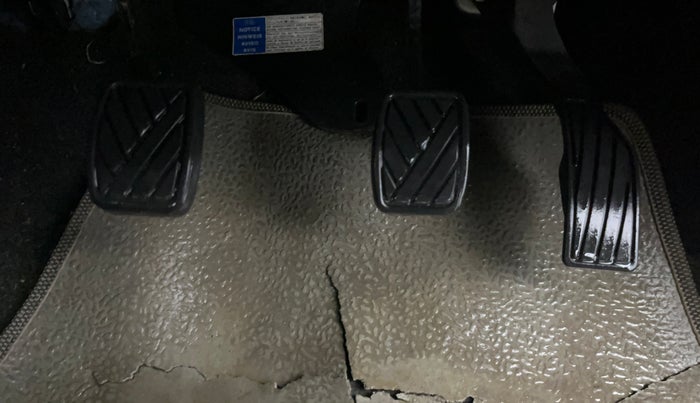 2017 Maruti Swift LXI (O), Petrol, Manual, 29,045 km, Pedals