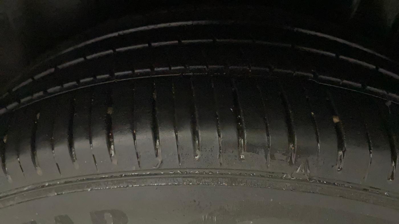 2020 Maruti S Cross ALPHA AT1.5, Petrol, Automatic, 76,838 km, Left Rear Tyre Tread