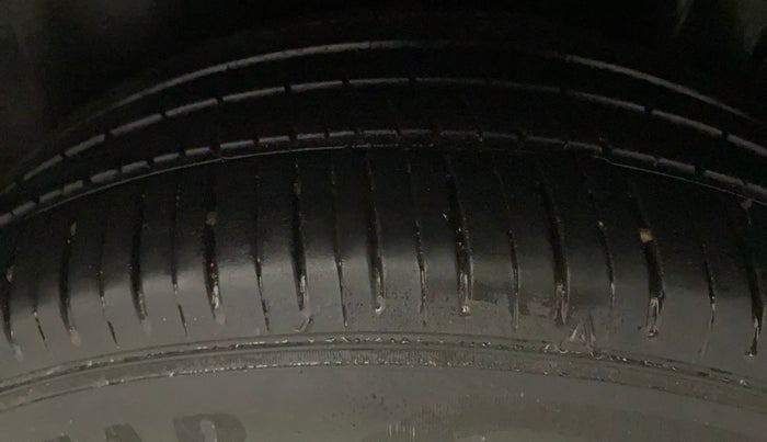 2020 Maruti S Cross ALPHA AT1.5, Petrol, Automatic, 76,798 km, Left Rear Tyre Tread