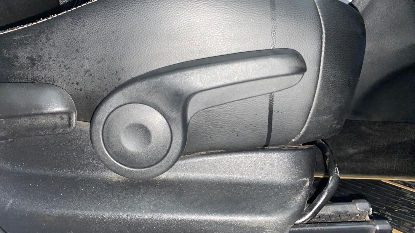 2020 Maruti S Cross ALPHA AT1.5, Petrol, Automatic, 76,838 km, Driver Side Adjustment Panel