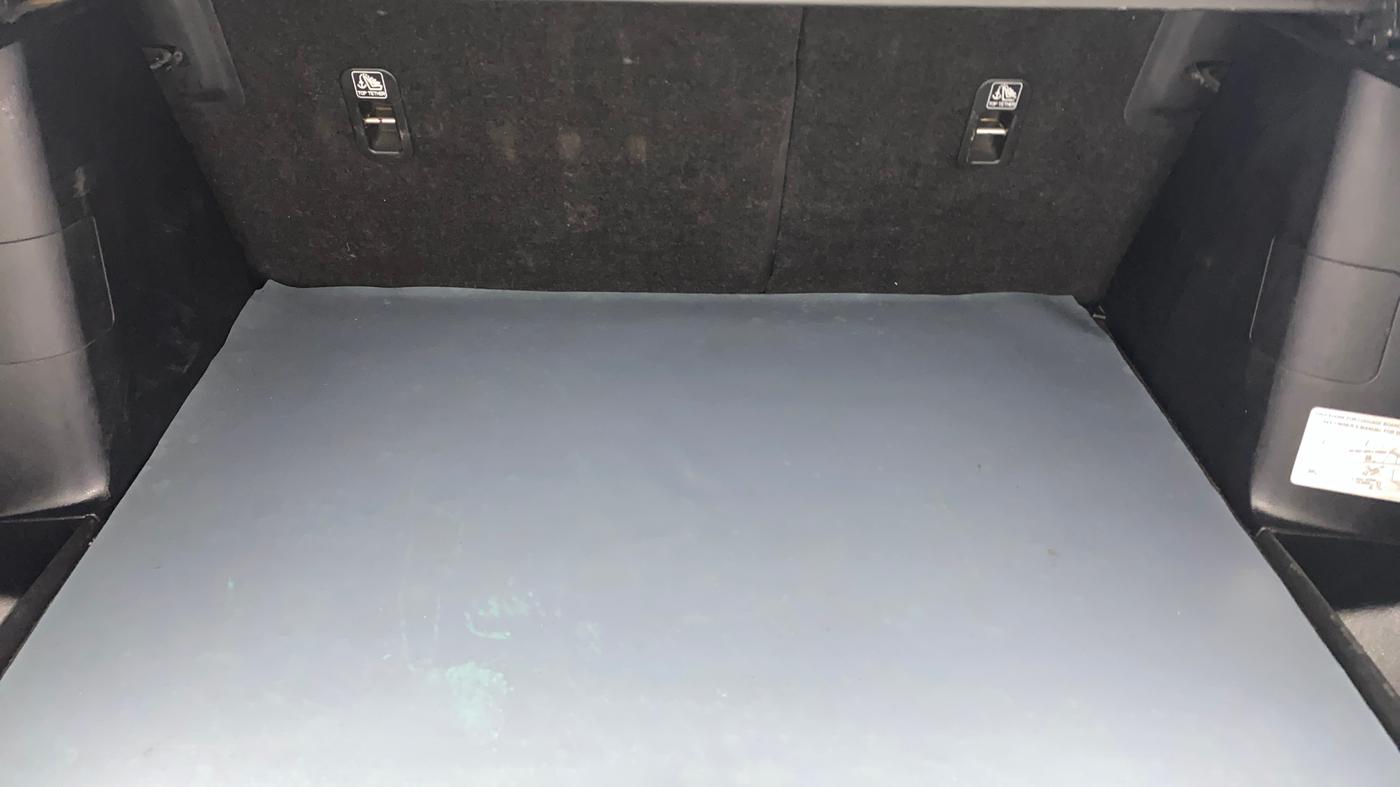 2020 Maruti S Cross ALPHA AT1.5, Petrol, Automatic, 76,838 km, Boot Inside