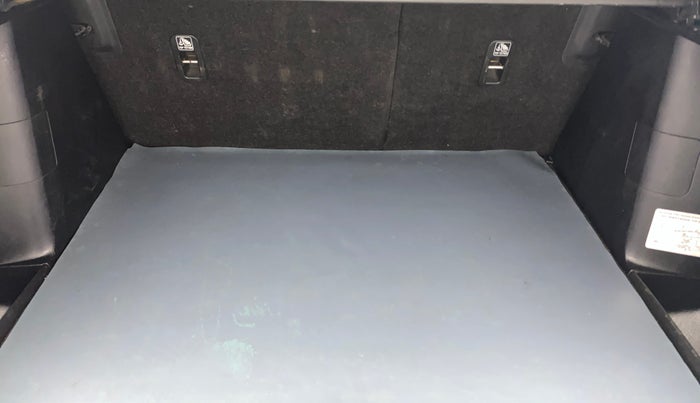 2020 Maruti S Cross ALPHA AT1.5, Petrol, Automatic, 76,798 km, Boot Inside