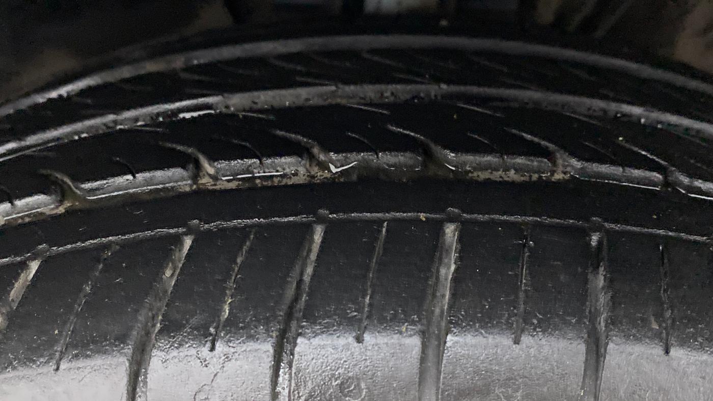 2013 Volkswagen Polo HIGHLINE1.2L PETROL, Petrol, Manual, 66,597 km, Left Front Tyre Tread