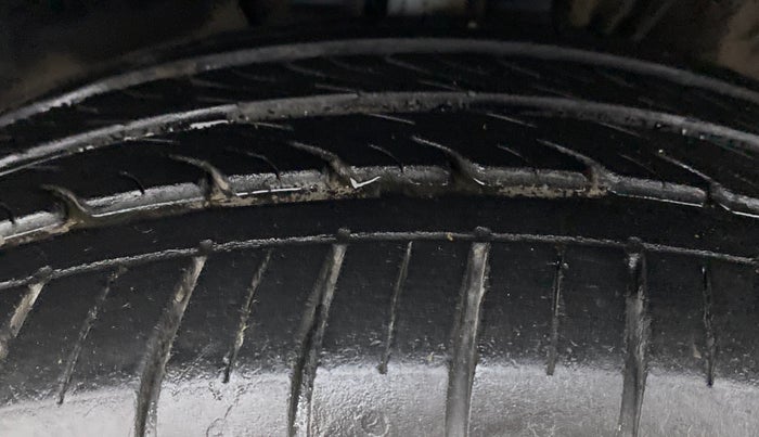 2013 Volkswagen Polo HIGHLINE1.2L PETROL, Petrol, Manual, 66,597 km, Left Front Tyre Tread