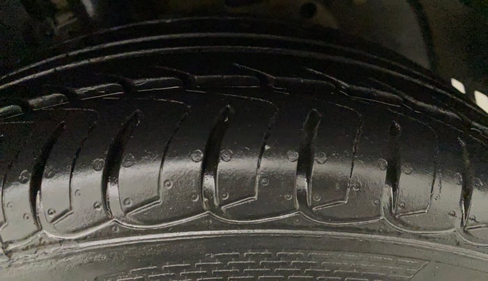 2014 Ford Ecosport TITANIUM 1.5L PETROL, Petrol, Manual, 99,013 km, Left Front Tyre Tread