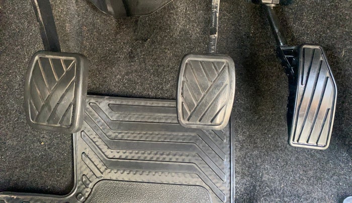 2021 Maruti XL6 ALPHA MT, Petrol, Manual, 54,293 km, Pedals