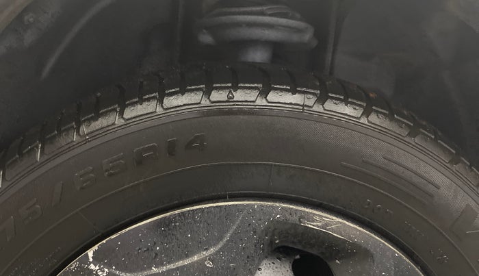 2018 Tata Tiago XT PETROL, Petrol, Manual, 1,49,097 km, Right Front Tyre Tread