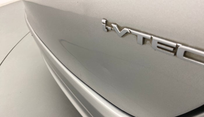 2017 Honda Jazz 1.2L I-VTEC V AT, Petrol, Automatic, 59,929 km, Dicky (Boot door) - Slightly dented