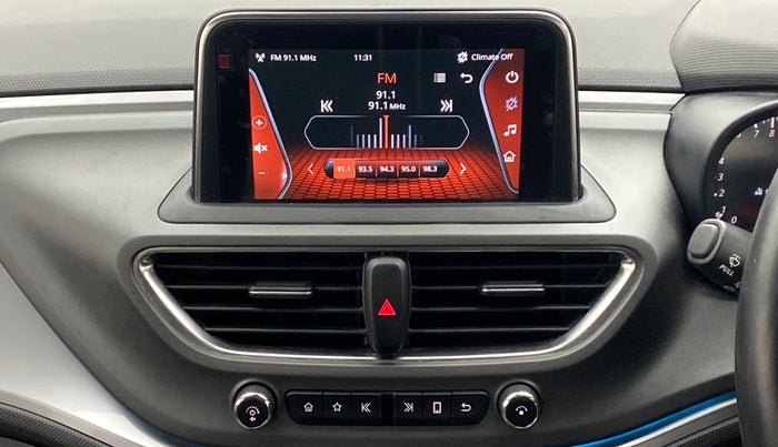 2020 Tata ALTROZ XZ 1.2, Petrol, Manual, 28,672 km, Infotainment System