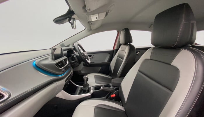 2020 Tata ALTROZ XZ 1.2, Petrol, Manual, 28,672 km, Right Side Front Door Cabin