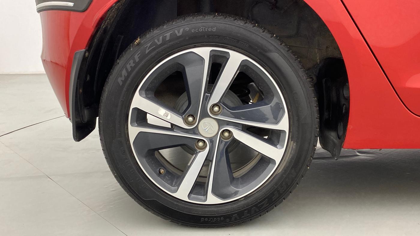 2020 Tata ALTROZ XZ 1.2, Petrol, Manual, 28,672 km, Right Rear Wheel