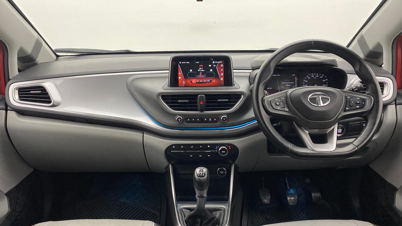 2020 Tata ALTROZ XZ 1.2, Petrol, Manual, 28,672 km, Dashboard
