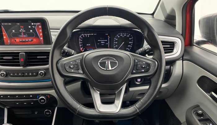 2020 Tata ALTROZ XZ 1.2, Petrol, Manual, 28,672 km, Steering Wheel Close Up