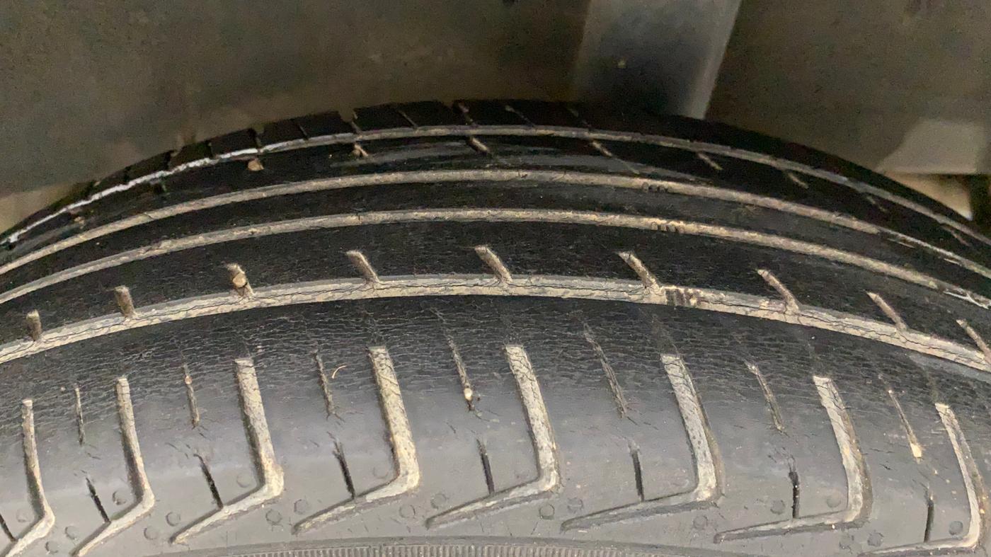 2017 Renault Kwid RXT 0.8, Petrol, Manual, 80,130 km, Left Rear Tyre Tread