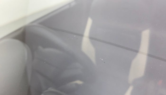 2017 Renault Kwid RXT 0.8, Petrol, Manual, 80,130 km, Front windshield - Minor spot on windshield