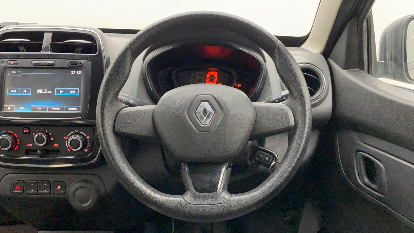 2017 Renault Kwid RXT 0.8, Petrol, Manual, 80,130 km, Steering Wheel Close Up