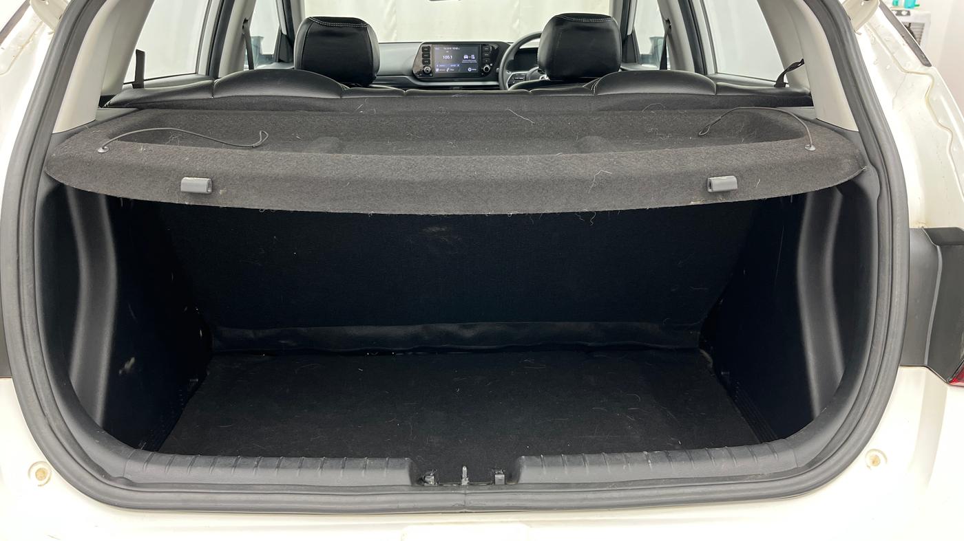 2022 Hyundai NEW I20 Sportz 1.2 IVT, Petrol, Automatic, 30,714 km, Boot Inside