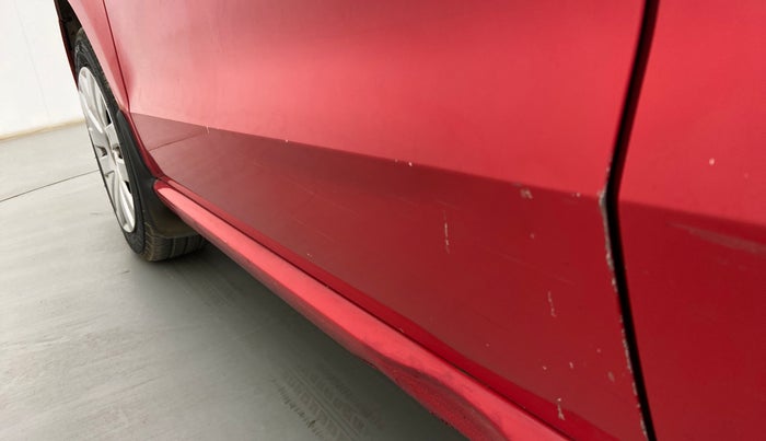 2016 Volkswagen Polo COMFORTLINE 1.2L, Petrol, Manual, 96,940 km, Front passenger door - Slightly dented