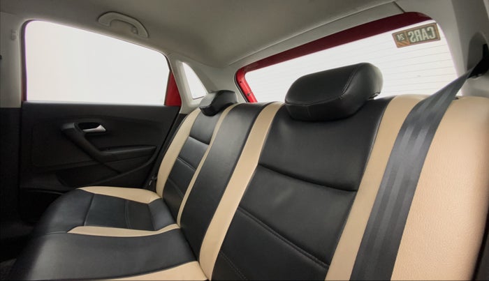 2016 Volkswagen Polo COMFORTLINE 1.2L, Petrol, Manual, 96,940 km, Right Side Rear Door Cabin