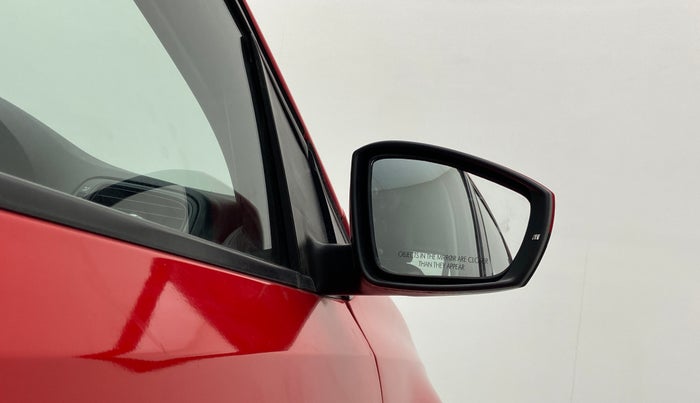 2016 Volkswagen Polo COMFORTLINE 1.2L, Petrol, Manual, 96,940 km, Right rear-view mirror - Mirror motor not working