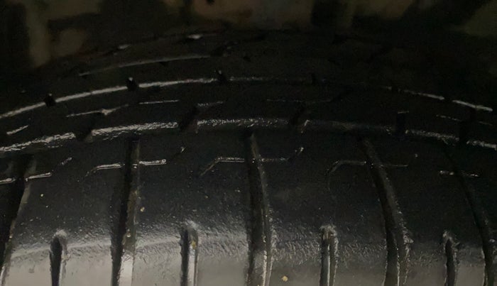 2019 KIA SELTOS HTK PLUS AT 1.5 DIESEL, Diesel, Automatic, 87,807 km, Right Front Tyre Tread